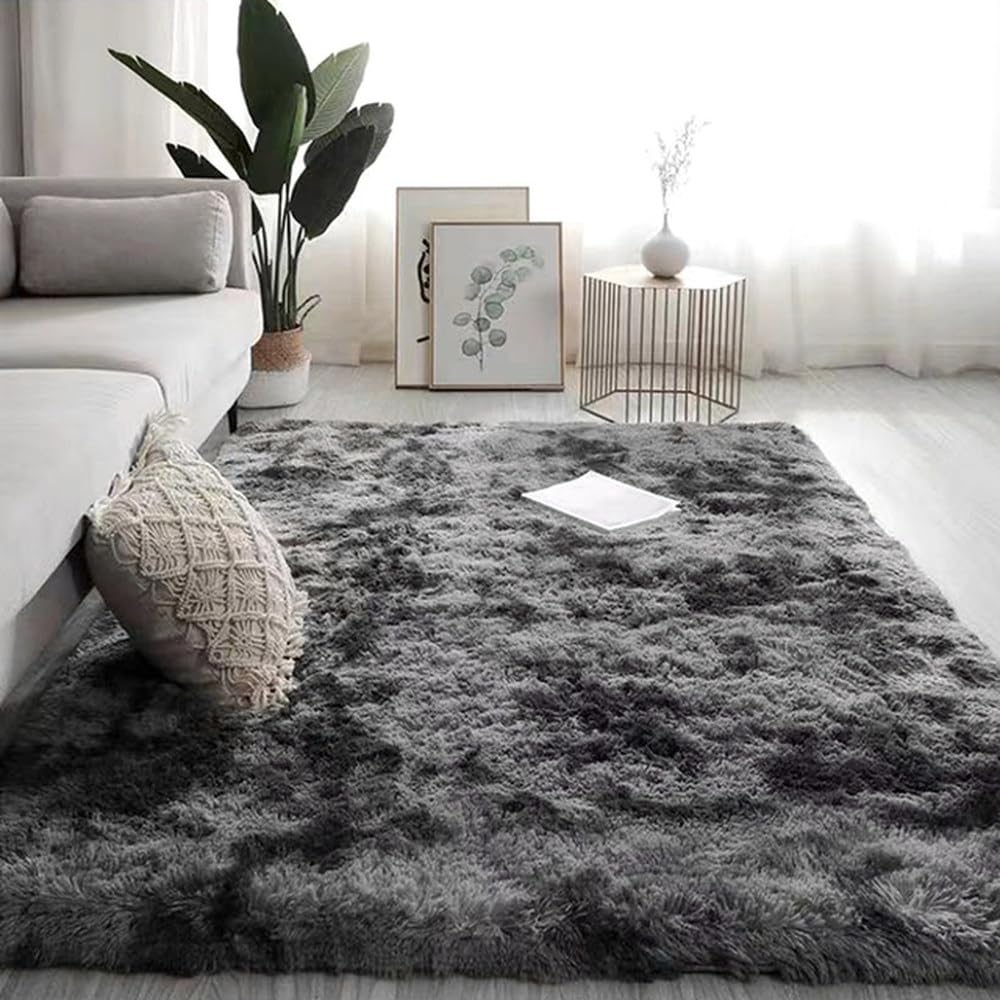 Tapis moelleux lavable pour sol froid en fausse fourrure grise