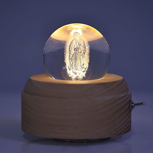 QIANLING Caja de música de bola de cristal Guadalupe recargable 3D con luz de proyección LED y base de madera giratoria caja de música creativa de