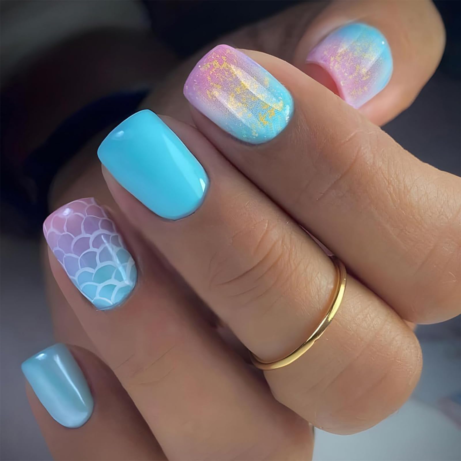Shimmerz 24 Pieces Gold Glitter Gradient Fish Scale Pattern Full Cover False Nails Glossy Stick On Nails for Women Nail Art Manicure