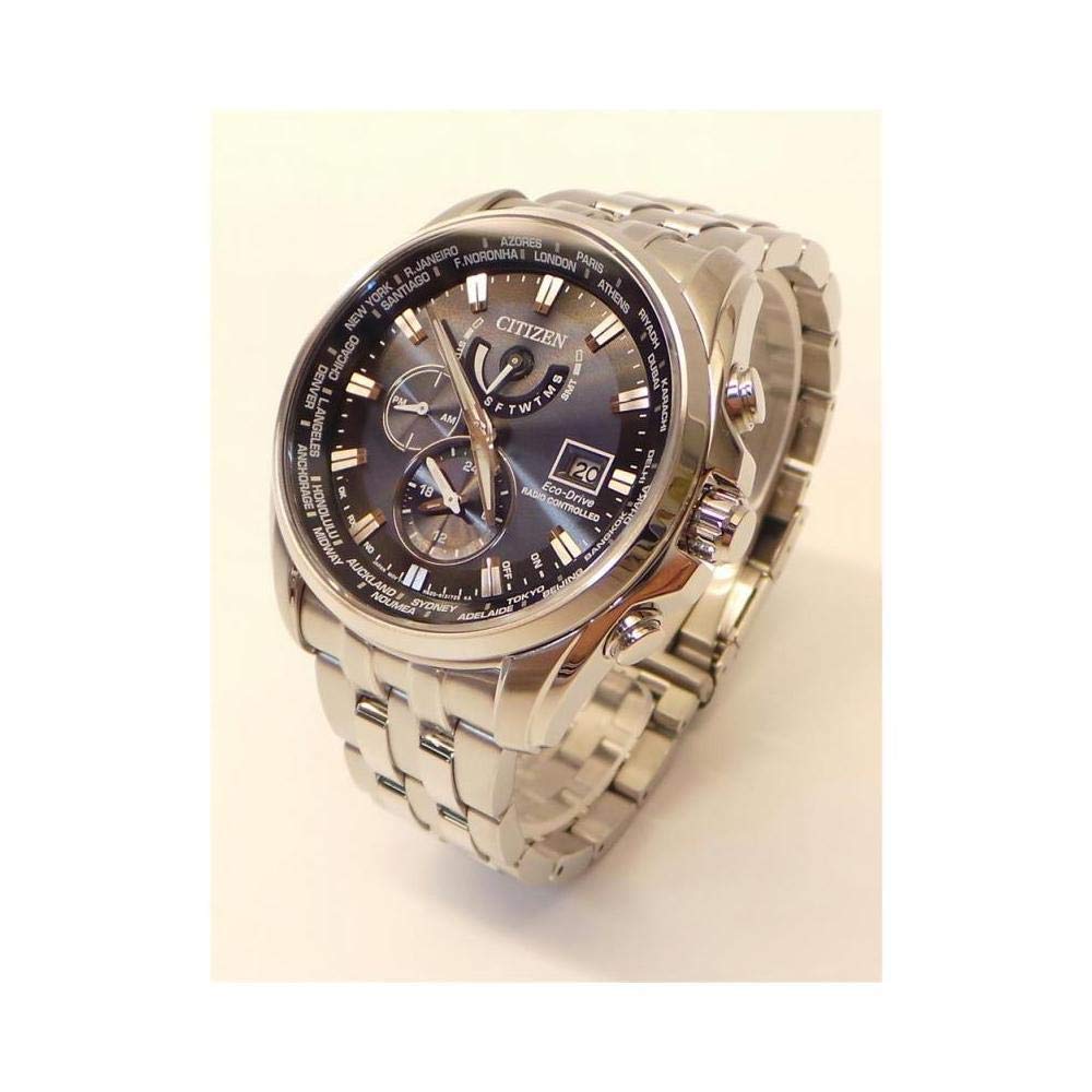 Citizen Herren Multi Zifferblatt Eco-Drive Uhr mit Edelstahl Armband