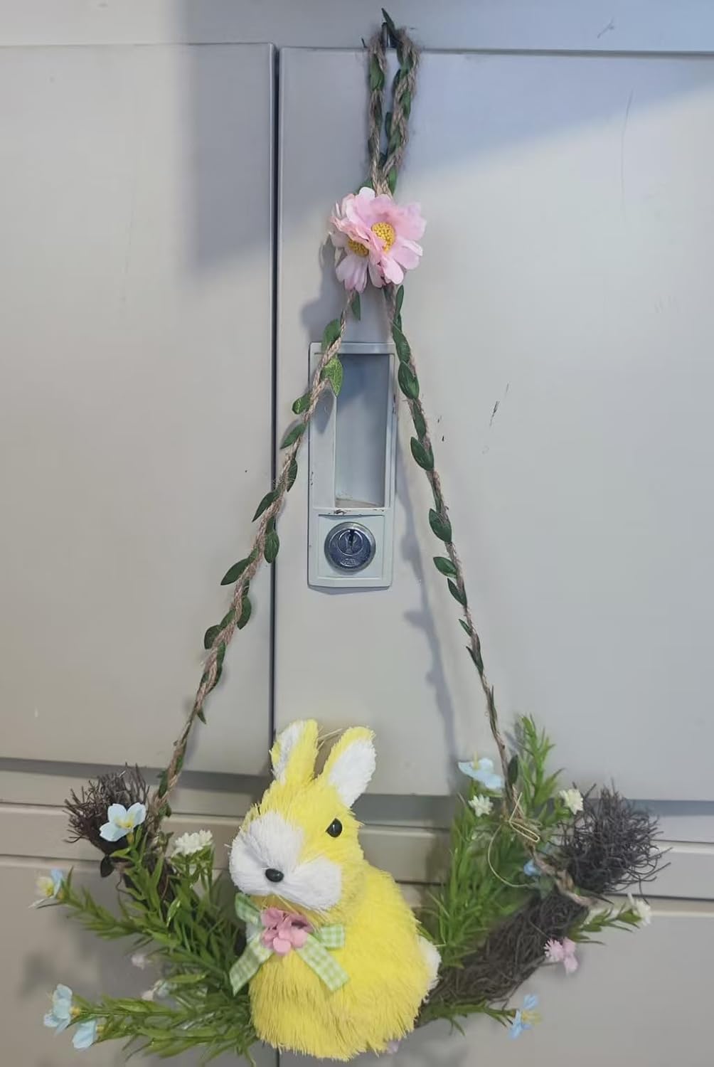 Cartanfill-Easter Bunny Basket Decoration with Flowers, Woven Jute Basket with Handle, Spring Decor with Pastel Eggs (D)