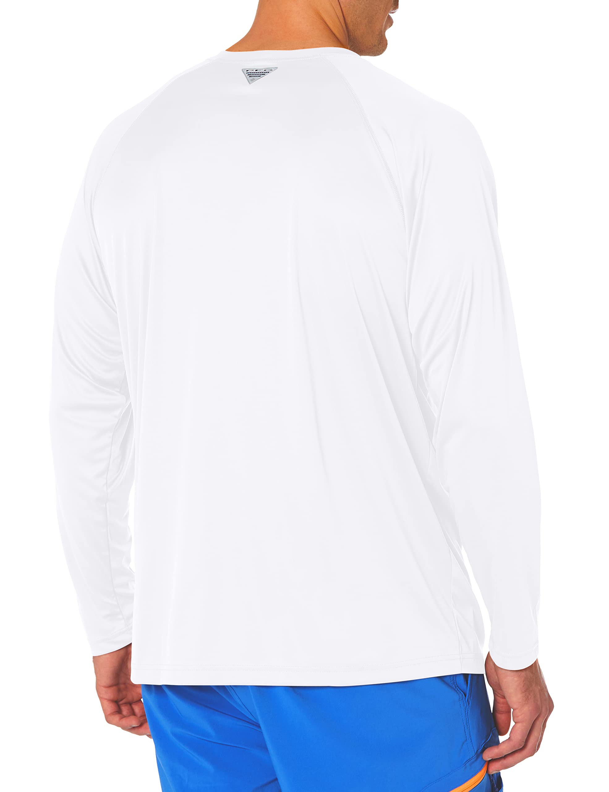 Columbia Columbia Men's PFG Terminal Tackle Long Sleeve Shirt in use