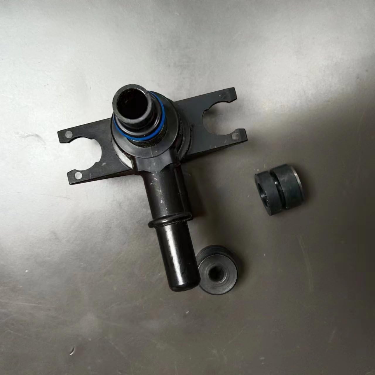 VALVOLA DI SPURGO DEL CANISTER DEL VAPORE AU5Z9C915B