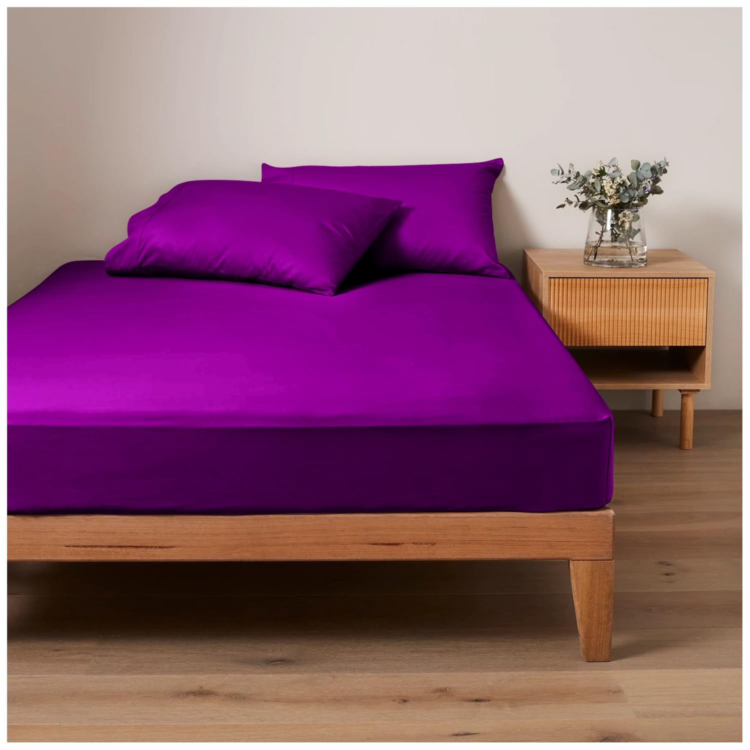 Plain Dyed Bed Sheets, Fitted Sheet Small Double 4Ft, Non Iron Polycotton Bedding Bedsheet, Berry