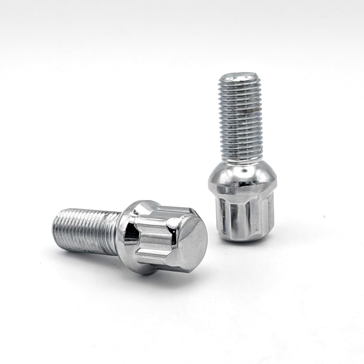 TRACER Juego de pernos para llanta antirrobo M14 x 1,5, 27 mm, con 2 llaves compatibles con Audi, VW, Seat, Skoda