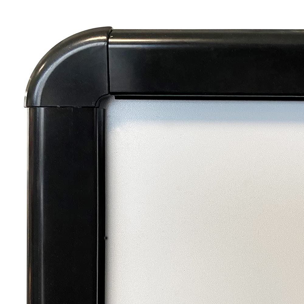 DisplayLager, Calidad danesa – Soporte para carteles negro Wind-Sign | para póster DIN A1 594 x 841 mm. Tope resistente a la intemperie para clientes, peso para altas velocidades de viento y ruedas