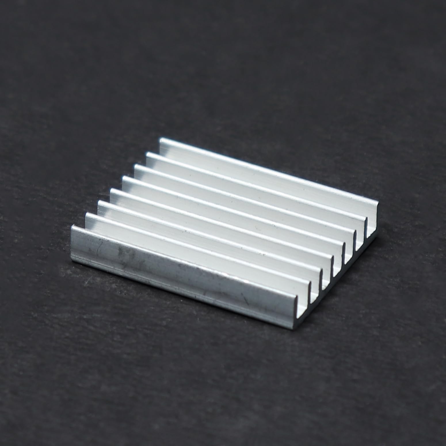Electronic Spices 30mm x 23mm Aluminum Heatsink (Pack of 5) (B0CZ9HGGT7) Amazon Price History, Amazon Price Tracker