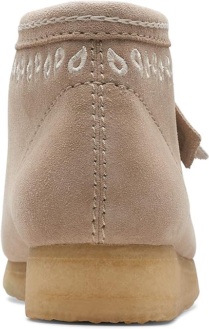 Image of Clarks Womens Wallabee Suede Fringe Lace Up Flats