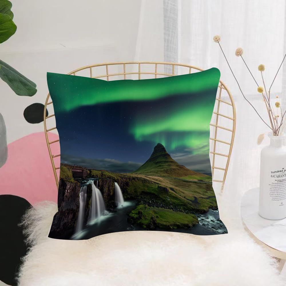 HYMSXW Cushion Cover,Throw Pillow Case Home Decorative for Living Room Bedroom Sofa Chair 20X20 Inch,Iceland's Secret Realm Under the Aurora，A Night Poem of Kirkjufell and the Wate,Pillowcase 50X50cm