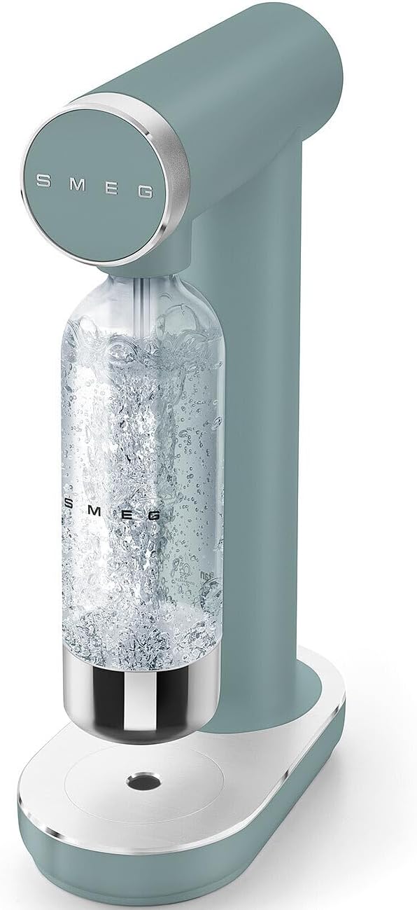 Smeg SKC01EGM Soda Maker, Non-Slip Feet, Space Saving Design, 800ml, Emerald Green