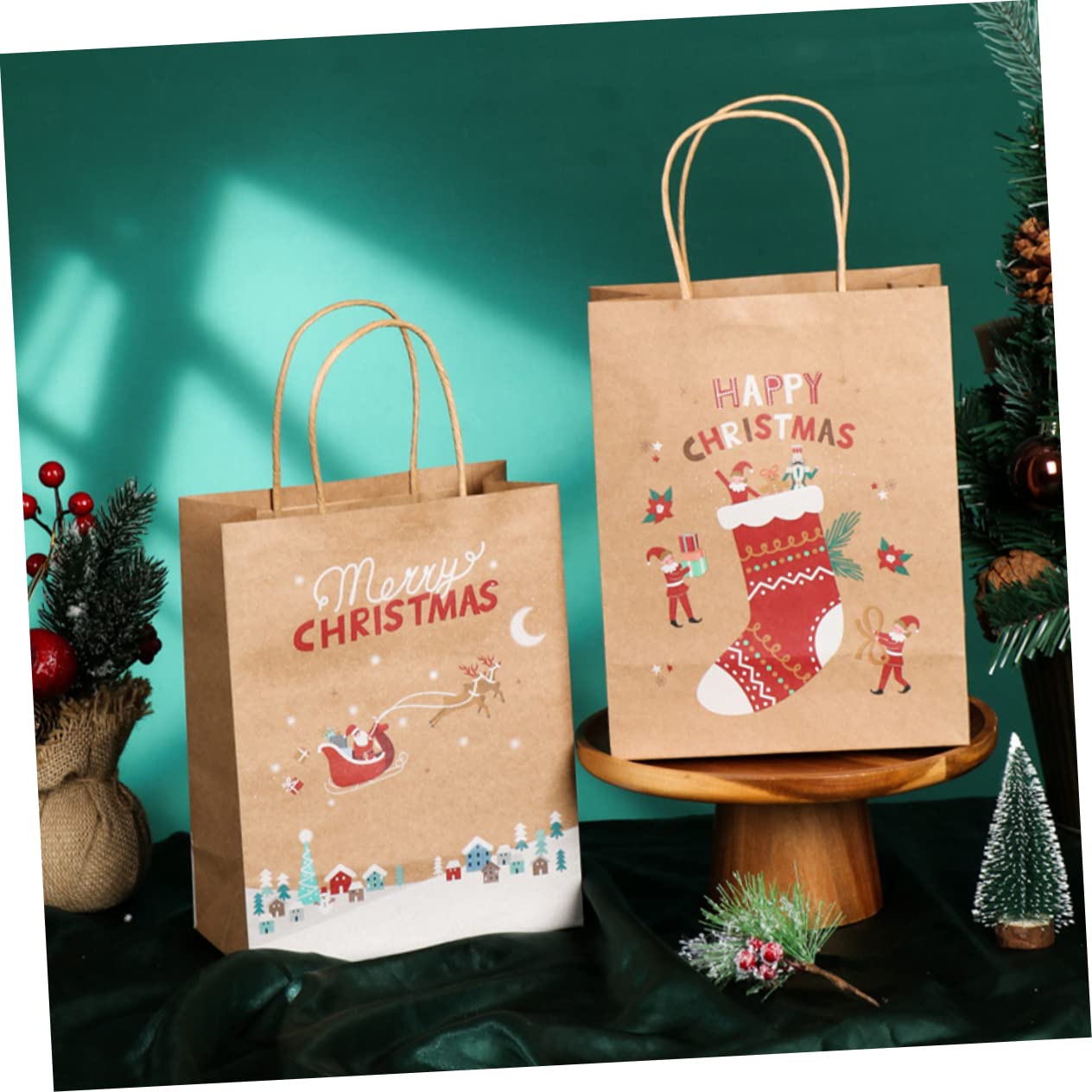 SAFIGLE 25stücke Weihnachtsgeschenktüten aus Papier mit Henkeln als Geschenktüten Gastgeschenke und Süßigkeitentüten für Weihnachten und Partys