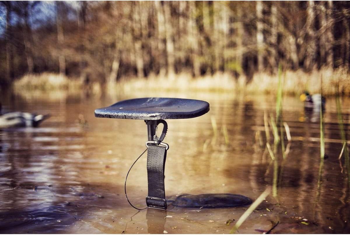 Mojo Decoys Mud Seat with Padded Camo Seat, Comfortable Hunting Folding Chair, Hunting Accessories, Outdoor and Camping Gear, Great for Duck Hunting,One Size,HW2203
