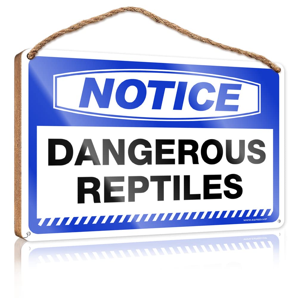 FZFN Our Home Signs For Home Decor Notice Dangerous Reptiles Wooden Sign Plain Wood Signs For Crafts Front Door Sign Funny(20X30CM)