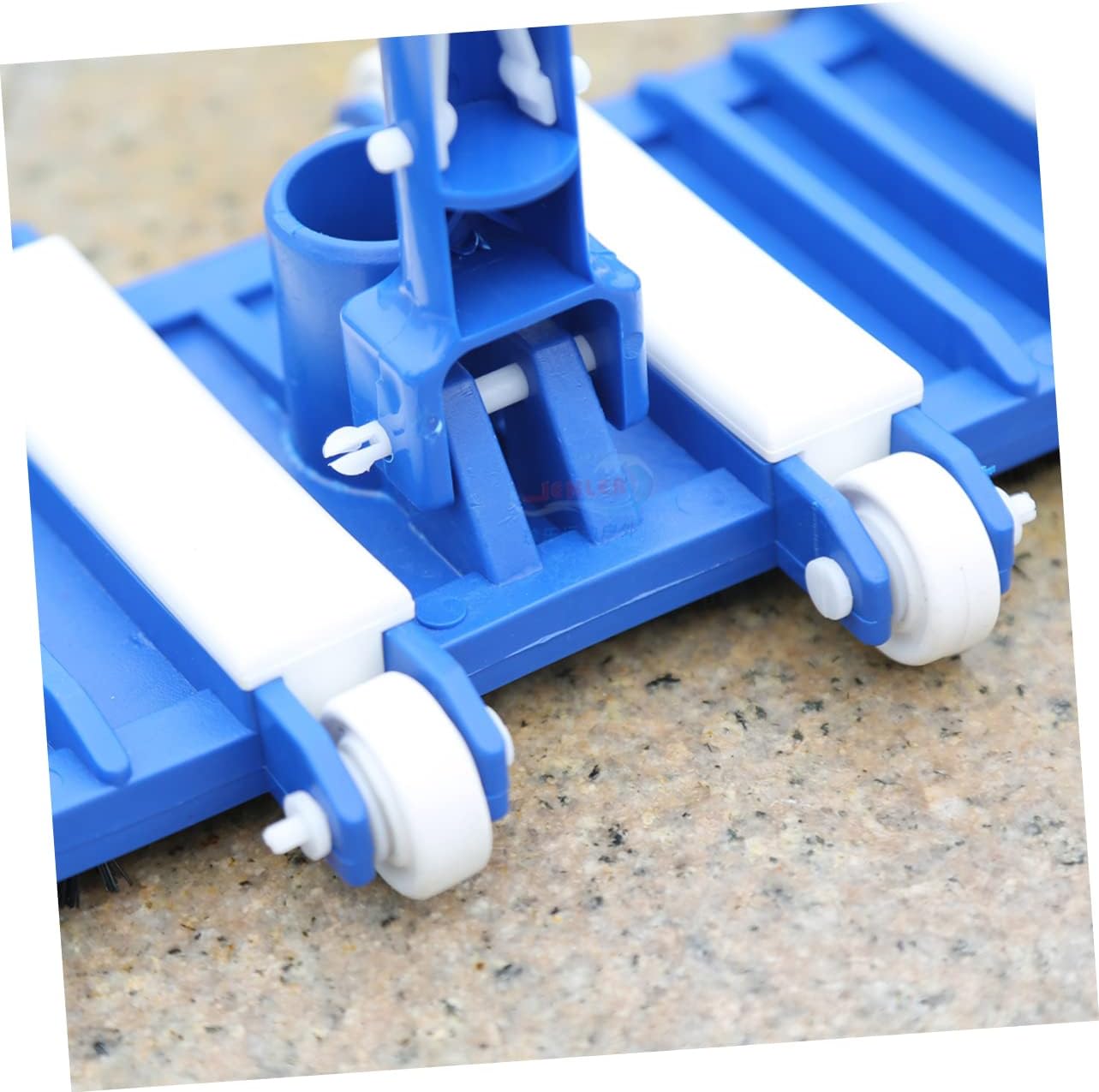 Swimming Pool Flexible Vacuum Head with Brush Cleaner Pool Equipment Durable Suction Accessory for Efficient Swimming Pool Cleaning