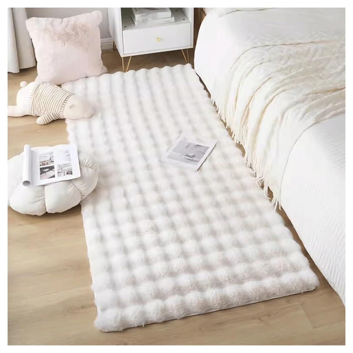 Tapis en fausse fourrure beige pour salon et chambre d'enfant cocooning