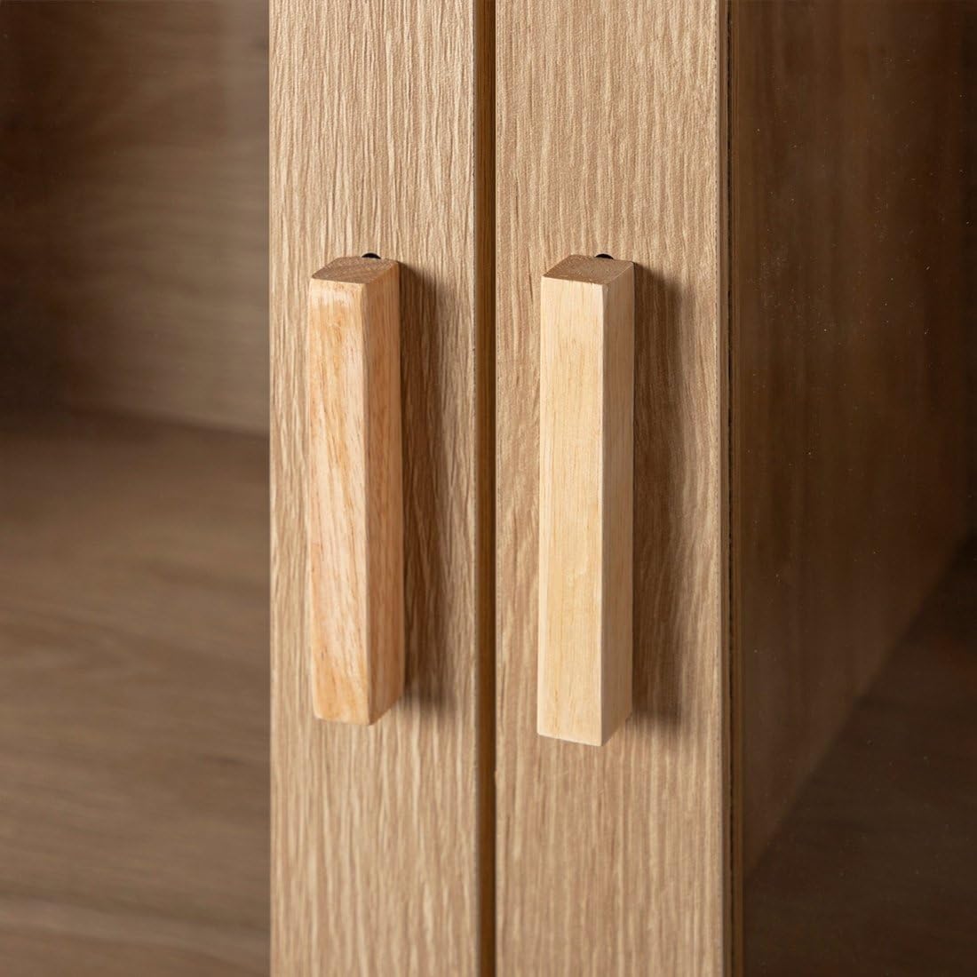 KLAST Vitrine en Bois et en Rotin Naturel avec Dos Portes Vitrees, Trois Etageres et Dos Tiroirs pour Le Rangement. Dimensions : 100 Cm x 170 Cm