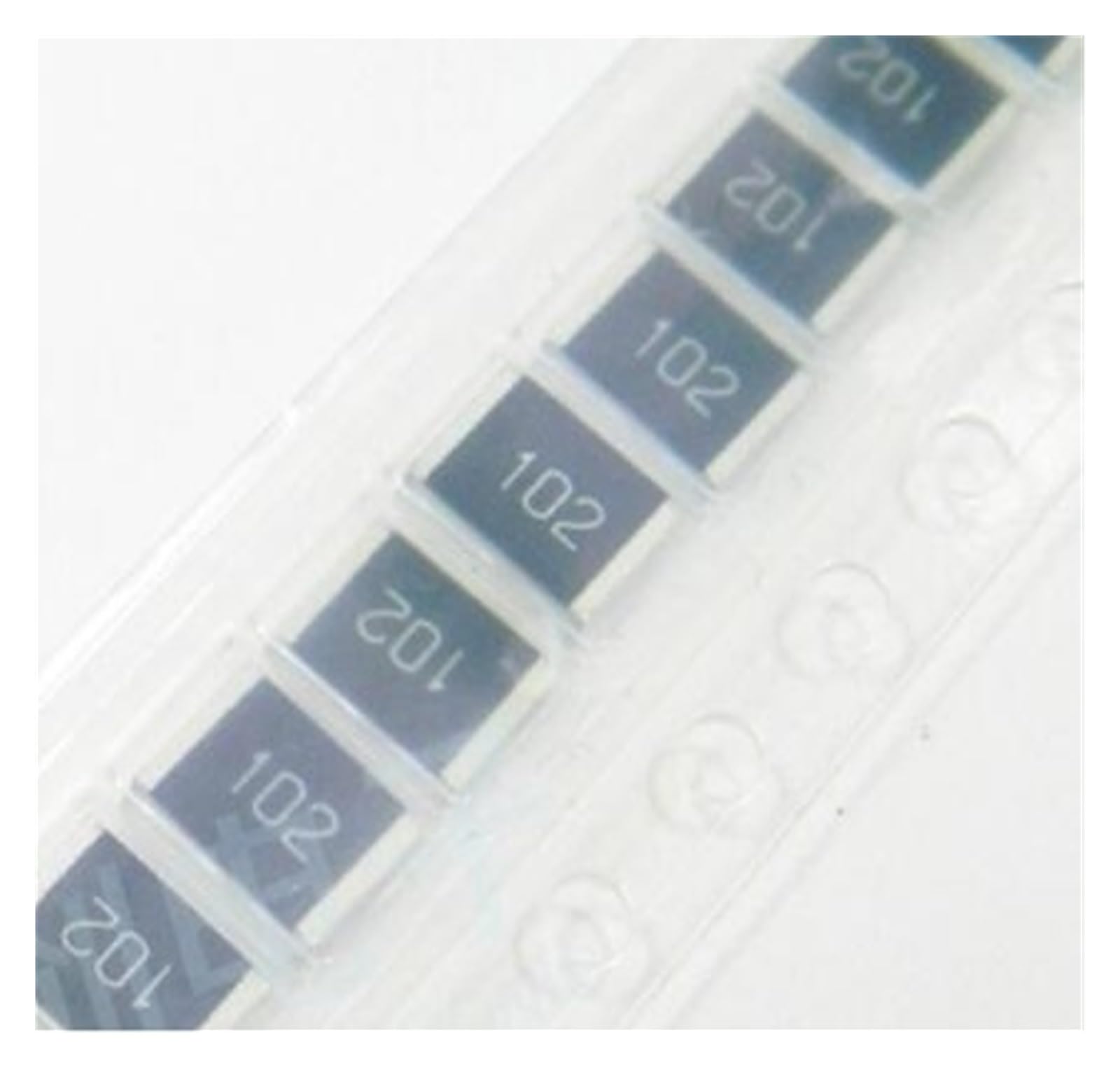 Résistance SMD 1812 4R3 haute tolérance pour stabiliser le courant des circuits