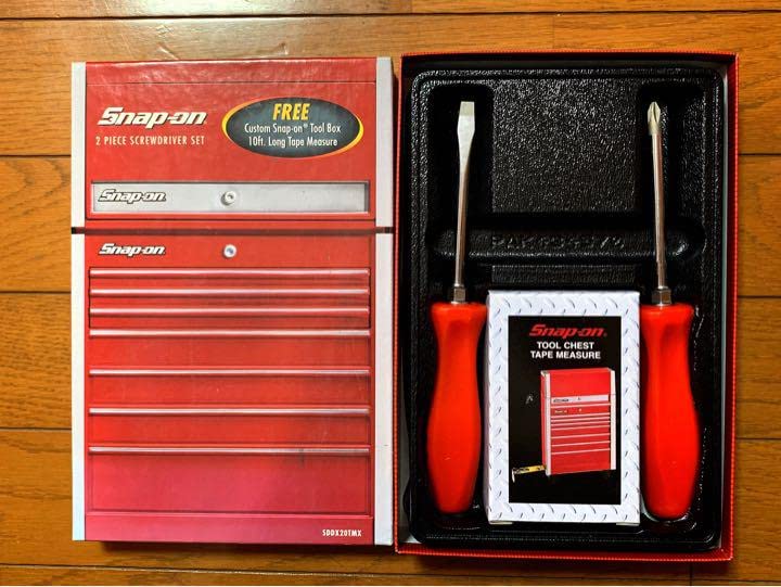 スナップオンレア物ドライバーセット　工具箱型メジャー付　限定品　赤snap-on Amazon.co.jp: スナップオンドライバーセット 工具箱型メジャー付 赤