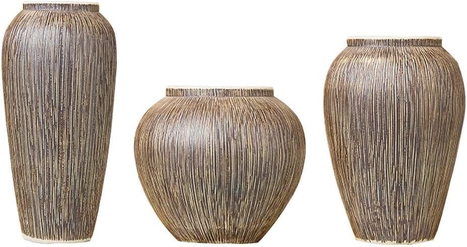 Vase en céramique stable pour embellir un comptoir de maison vide