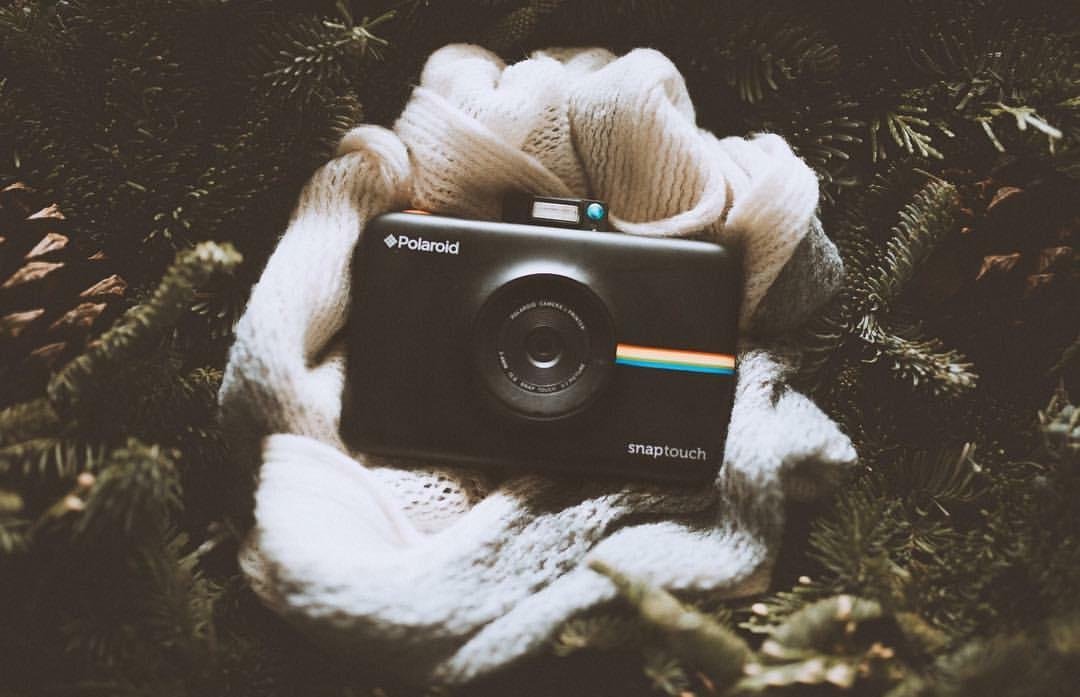 Polaroid Snap Touch - Fotocamera digitale con stampa istantanea Zink Zero con schermo LCD, nera