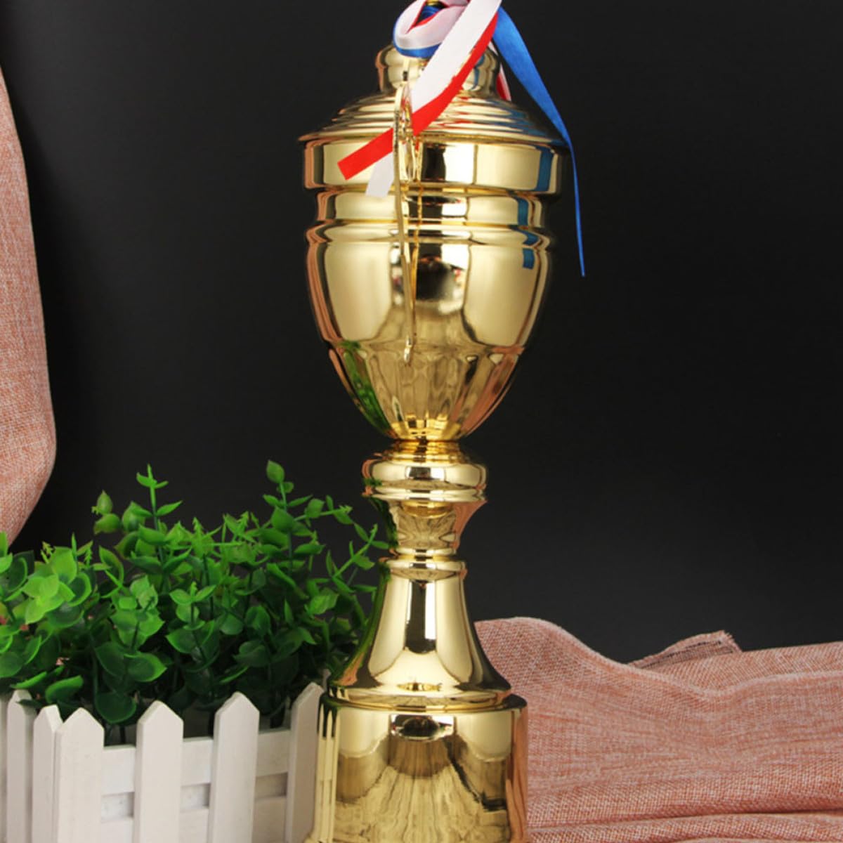 DOITOOL Trofeo de 42 Cm Diseño de Metal Dorado de Copa de Metal para de Entrega de Premios y Reconocimiento en Deportivos