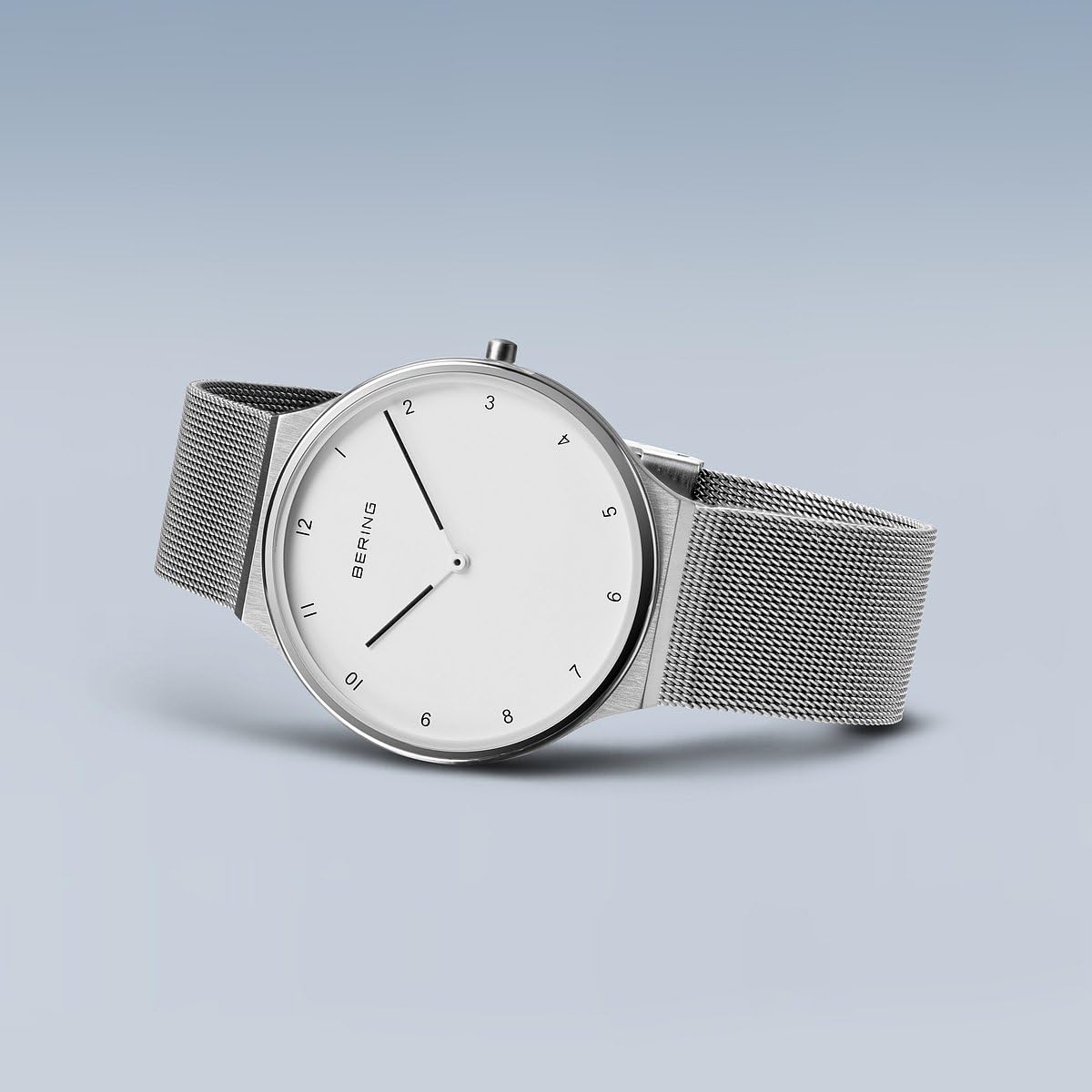 BERING Damen Uhr Quarz Movement - Ultra Slim Collection mit Edelstahl und Saphirglas 18440-004 - 3 ATM