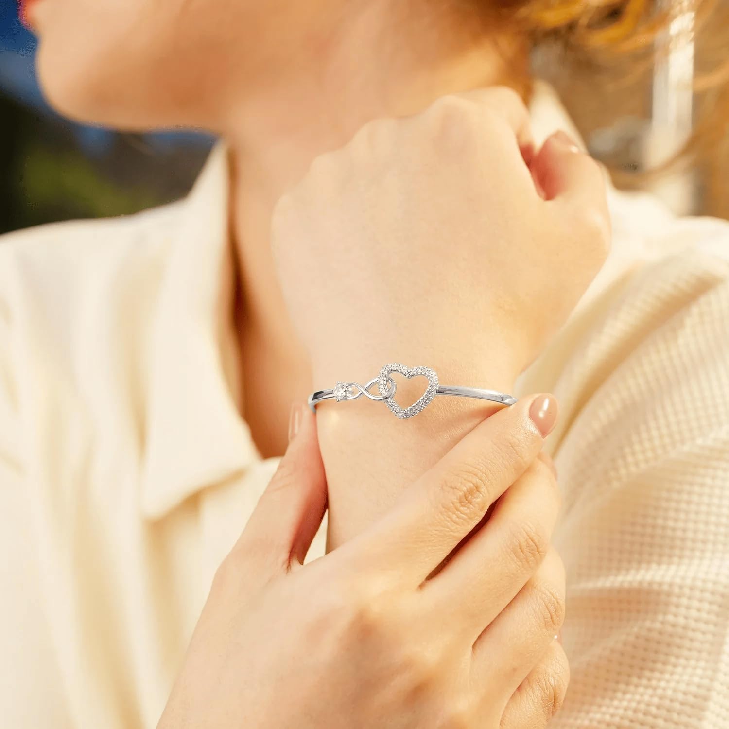 To My Daughter Bracelet From Mom Or Dad, Daughter Bracelet, Daughter Gift, I love you Daughter, Jewelry Gift For Daughter On Birthday, Graduation With Heartfelt Message & Elegant Box - Image 4