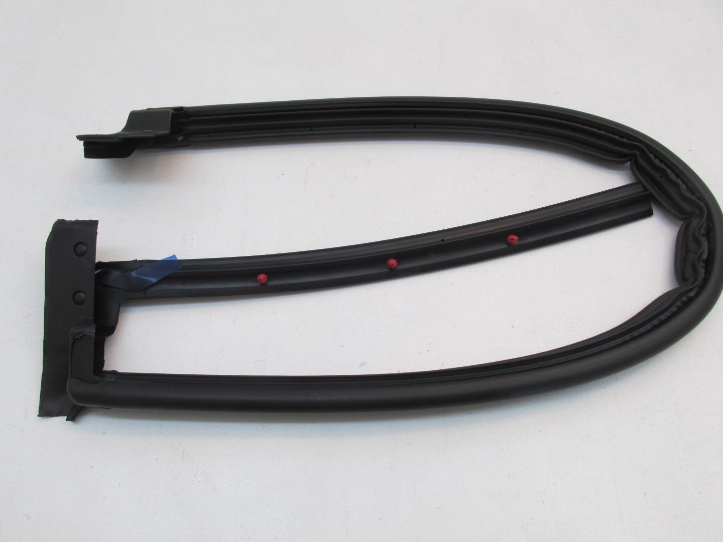 Amazon.com: Genuine Ford 4L3Z-18253A36-AF Weatherstrip