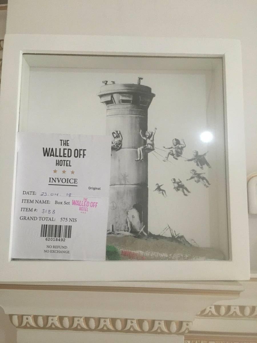バンクシー【The wallde off hotel】エスタンプリトグラフ Banksy バンクシー アート 絵画 The Walled Off Hotel + Receipt