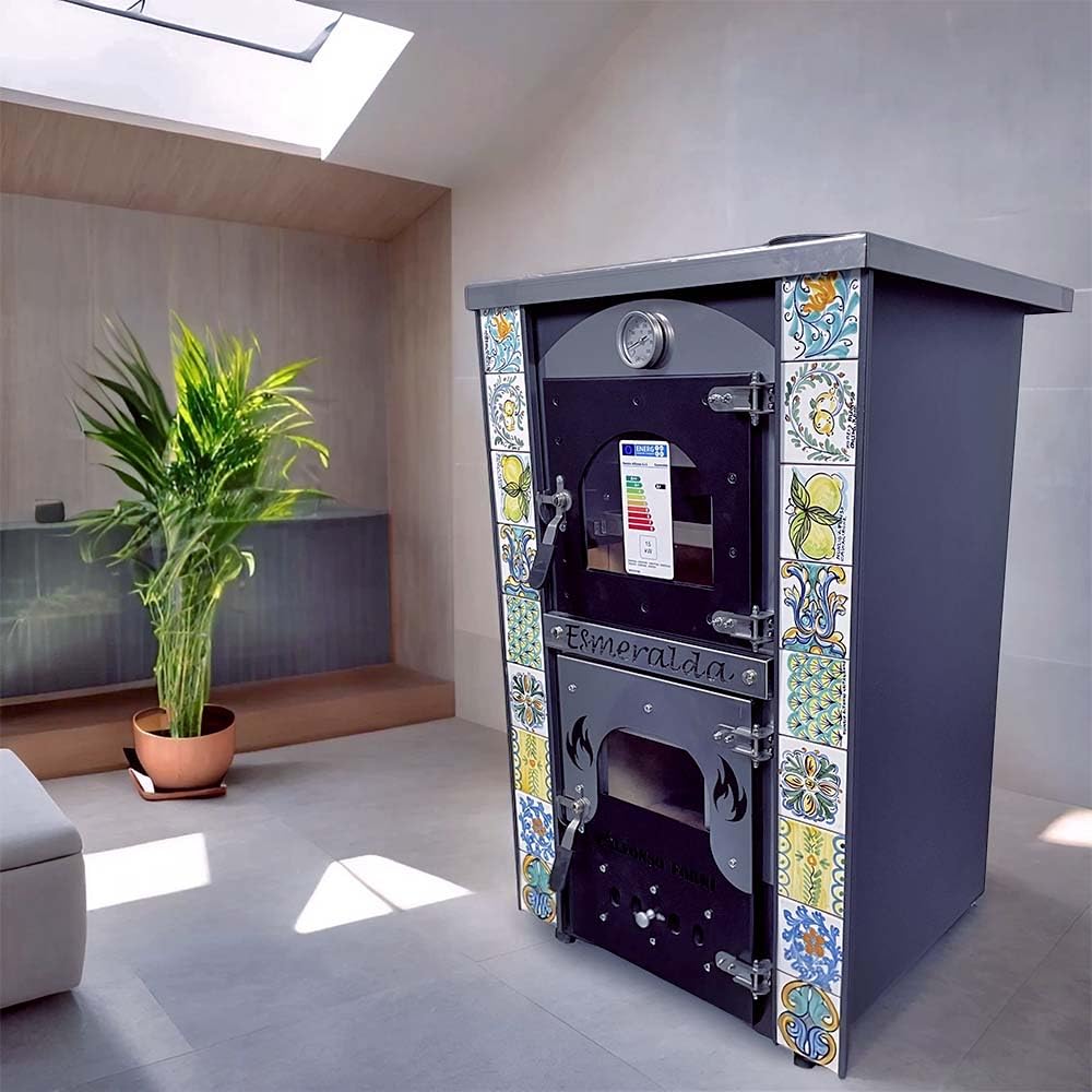 Stufa a Legna Con Forno - Esmeralda con Maioliche di Caltagirone - Potenza Riscaldamento 15 Kw, Stufa A Legna Economica In Acciaio Verniciato Antracite, Con Forno In Mattoni Refrattari, Made In Italy