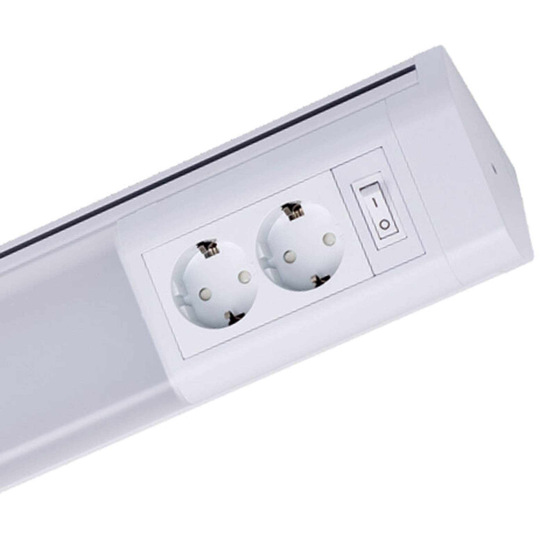 Müller Licht LED Unterbauleuchte in weiß mit 2 Steckdosen, 762mm