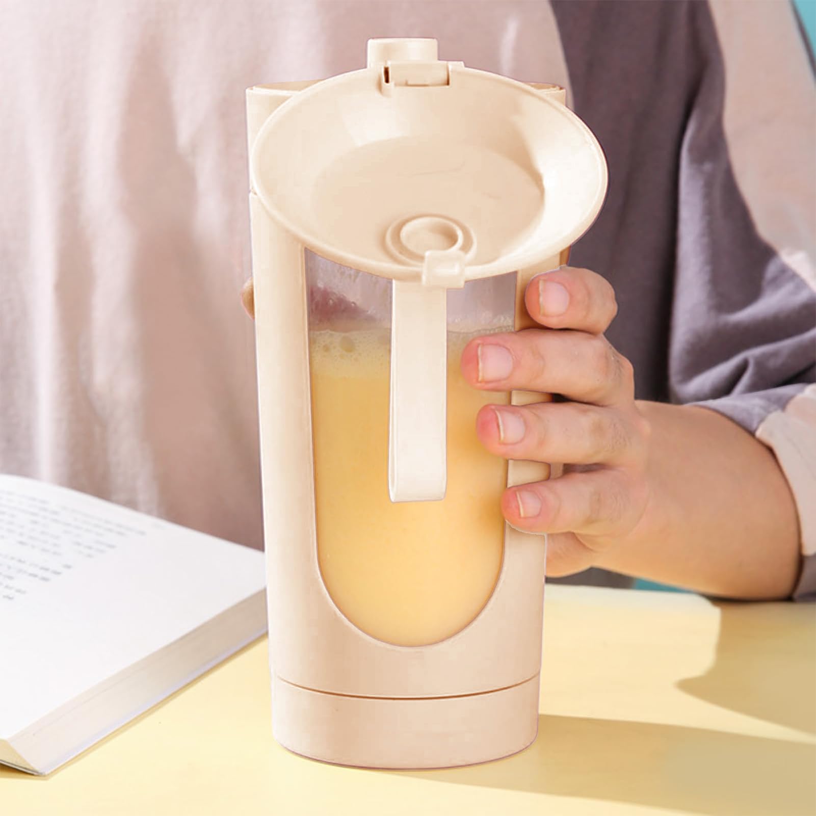 Tragbarer elektrischer Mixer mit Becher, 700 ml, kompakt, kabellos