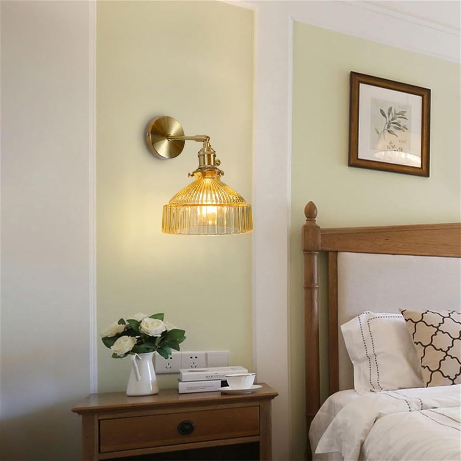 Applique da Parete Vintage a 1 Luce con Paralume in Vetro a Strisce, Lampada da Parete in Ottone Regolabile a 180 Gradi, Lampada da Parete per Interni cablata con Interruttore per Comodino, camer