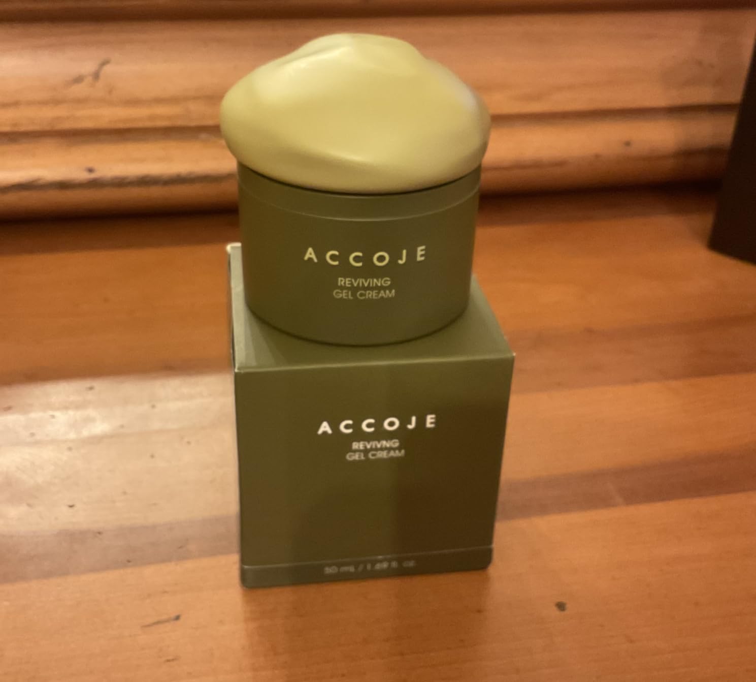 ACCOJE Reviving Gel Cream, Hydrating and Soothing Moisturizer for Sensitive Skin, Supports Skin Barrier and Reduces Visible Redness with Jeju Botanical Extracts, Korean Skincare, 1.69 fl oz