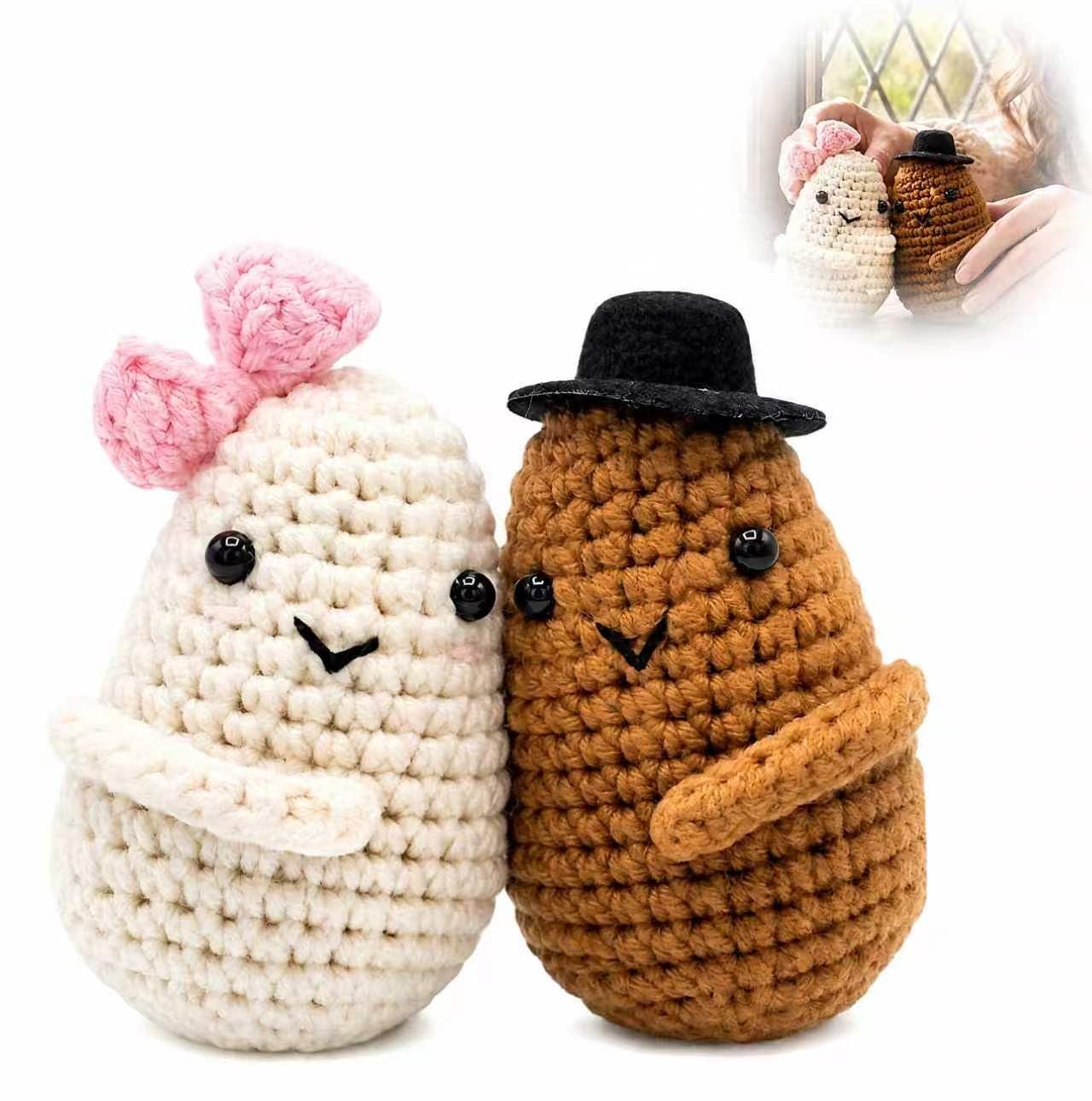 Wedding Gift Newlyweds ,Cute Knitted Dolls Handmade Crochet Potato Couple Mr. & Mrs And So Together They Built A Life They Loved Wedding Gifts for Couple with Card Cute Wedding Present for Newlywed