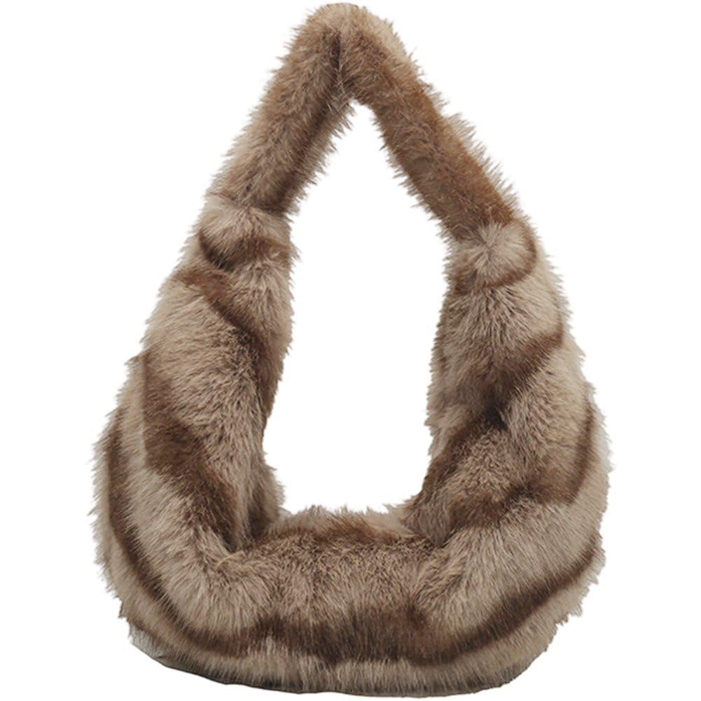 Grand sac à main en fourrure pour vos sorties d'hiver - Le cabas duveteux tendance Y2K