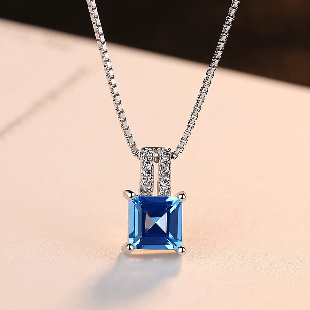 Biżuteria damska Natural Blue Topaz Kwadratowy wisiorek Choker Naszyjnik Made in China