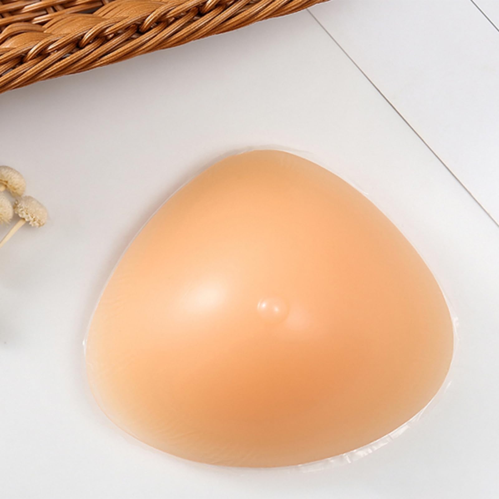 Protesi mammarie triangolari in silicone, morbide, realistiche, autoadesive, post mastectomia, crossdresser, cosplay, cuscinetti concavi per reggiseno (200 g/pezzo, color carne)