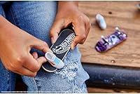 Vista 3 de Mattel HGT46 Hot Wheels Mini Skateboard. Incluye Zapatos. Modelos Variados, Multicolor