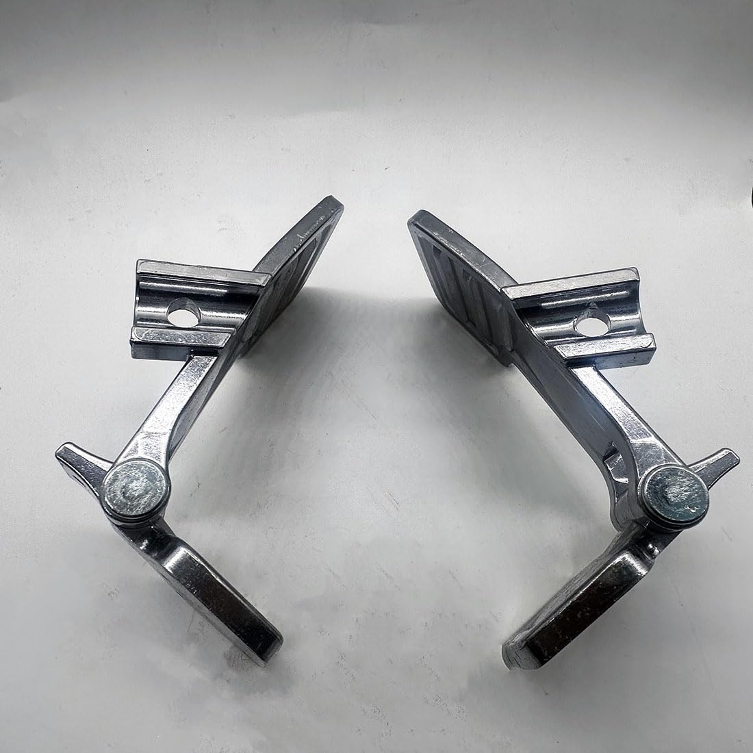 1 Coppia di Pedali da Passeggio Adatti per Kubota U15 17 20 25 30 35 Sany 16 Pedale da Passeggio Accessori per Mini Escavatore