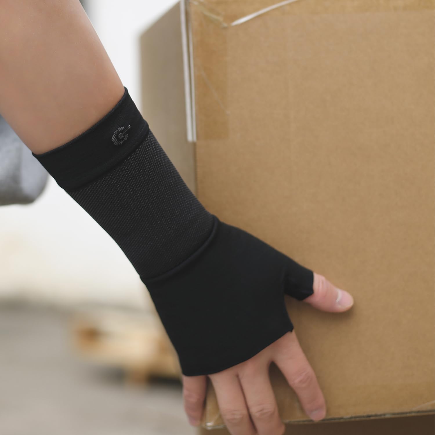 Doc Miller Compression Wrist Sleeve – 20-30 mmHG Hand Brace for Carpal Tunnel, Arthritis, Ulnar Nerve Pain – Orthopedic Thumb Strain Support Gloves for Women and Men, 1 Pair