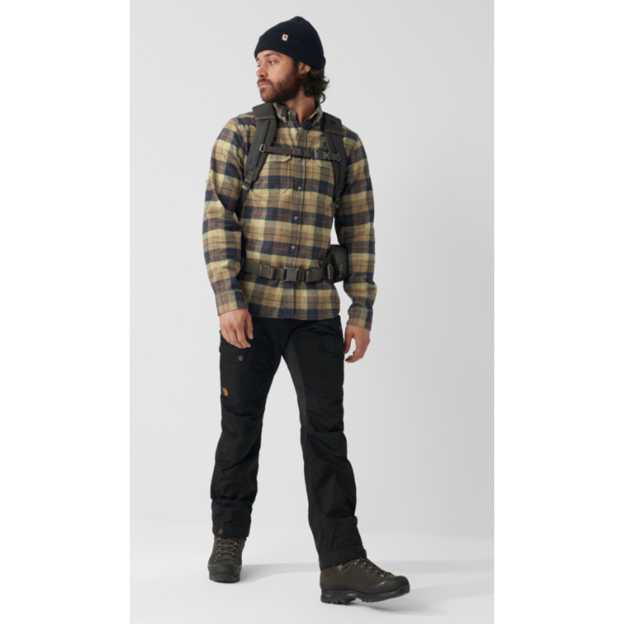 FJÄLLRÄVEN Skog Skog Hombre