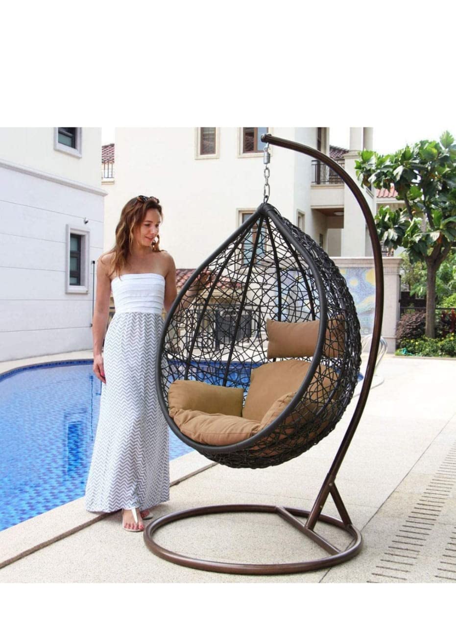 Erkakning qizning trusigiga kirgan seks videosi