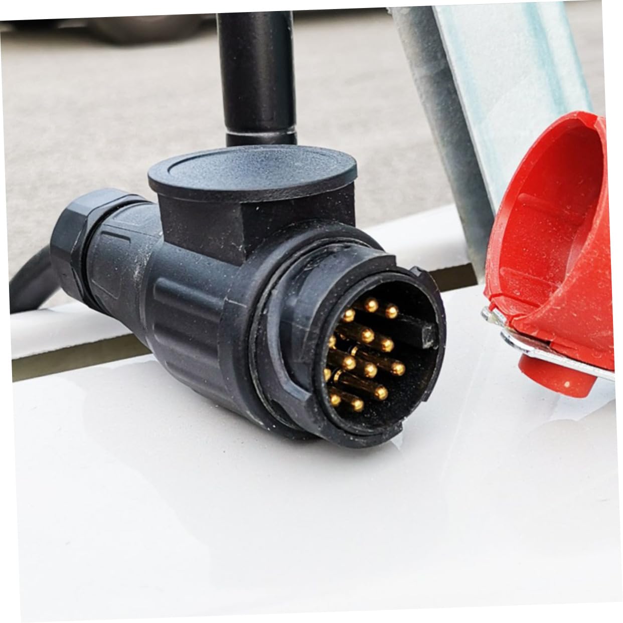 Conector Hembra de 13 Pines a 7 Pines para Caravana, Negro