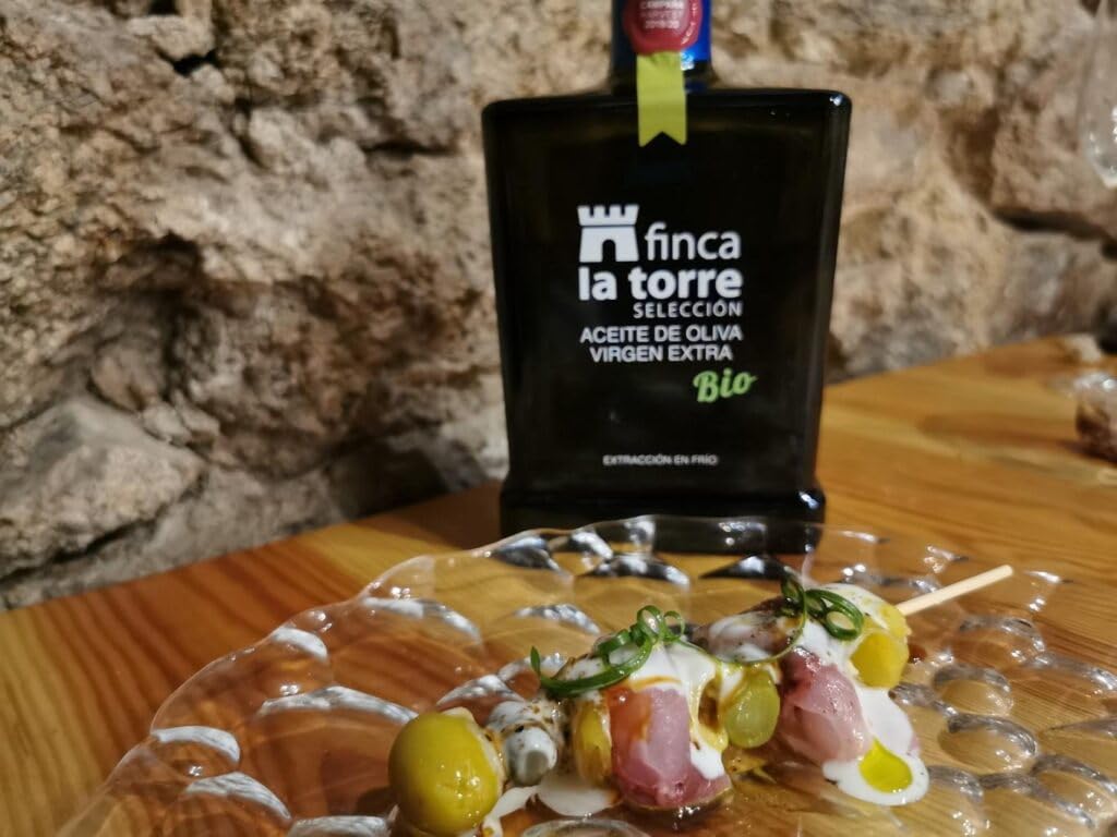 Nouvelle récolte novembre 2025 | Finca La Torre | Huile d'olive extra vierge Hojiblanca biologique - Bouteille de 500 ml