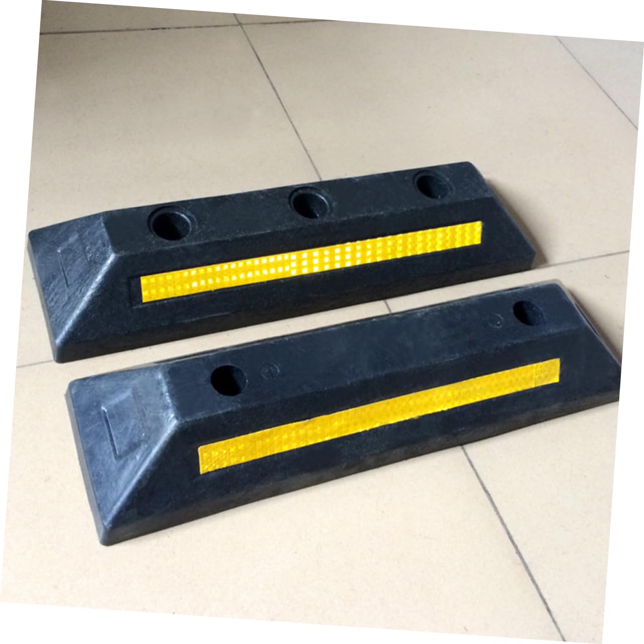 Alipis Butée de Pneu PVC à 2 Trous pour Roues de Voiture et Camion