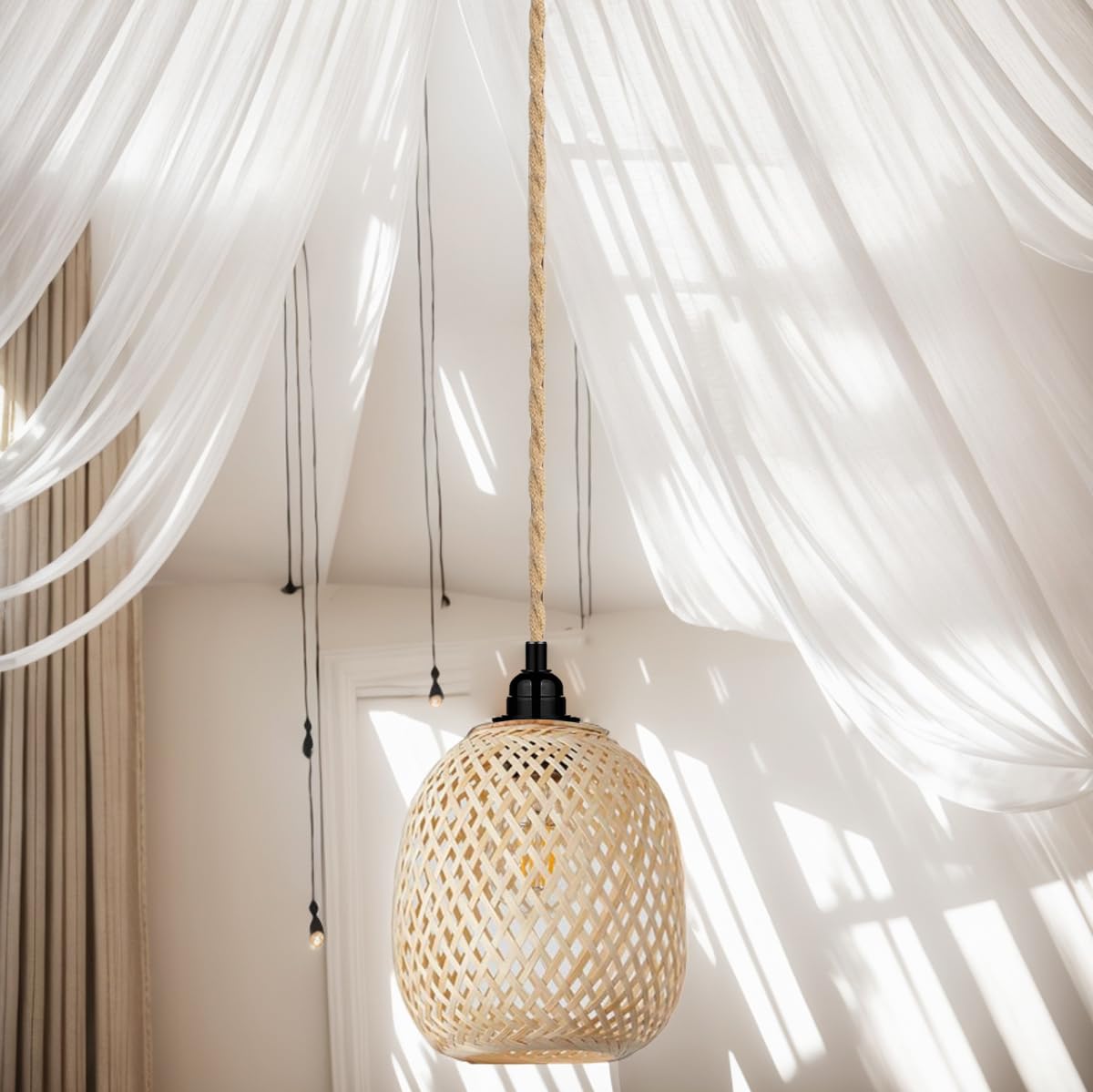 EcoGehen Hngelampe Lampenschirm mit Stecker Outdoor Lampe Hngend Boho  Rattan Deckenlampe Hngeleuchte Bambus Deko Deckenleuchte Esstisch Lampen  Hngelampen Pendelleuchte 4,5M Kabel fr Schlafzimmer : Amazon.de:  Beleuchtung