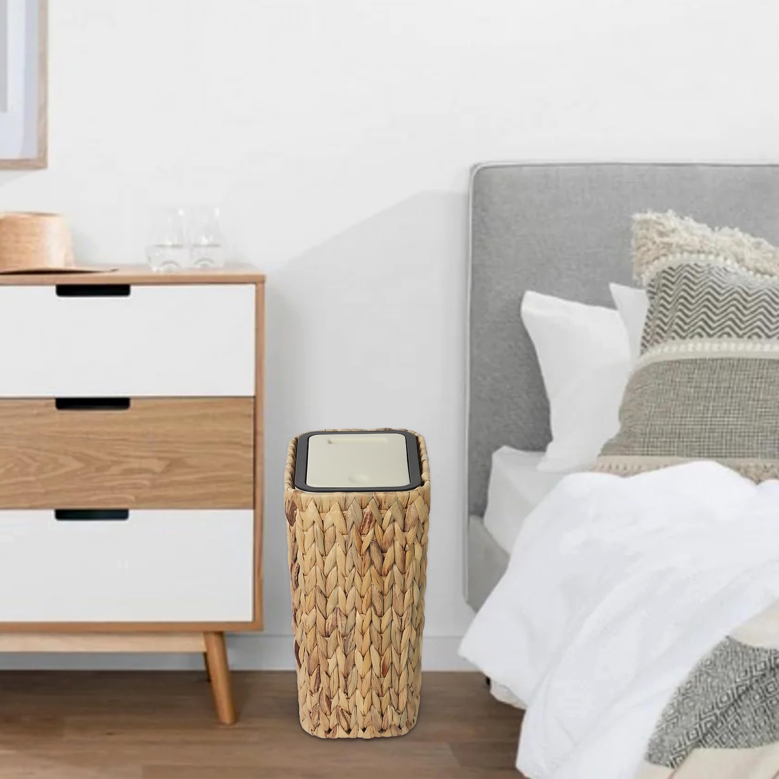 Cestino da Cucina Boho 12 Litri con Coperchio a Scomparsa, 2 in 1 in Rattan per Spazzatura, Piccolo per Bagno e Ufficio - Beige