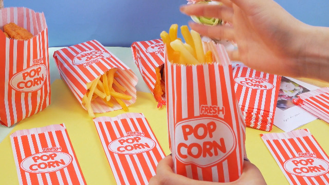 Image of Vesici 1500 Pcs Paper Popcorn Bags 1 oz Popcorn Bags Individual Servings Bulk Popcorn Snack Bags for Popcorn Machine Kitchen Party Movie Theater, Carnival Party, Decorations Supplies