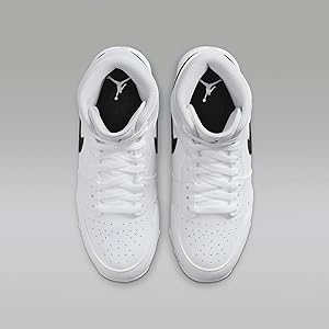 Amazon.com | Jordan 1 Mid Little/Big Kids' Cleats (HF6883-100